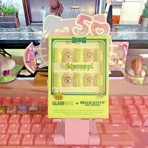 Glamnetic Keroppi Nail Set Short Oval Press On Green Glossy Velvet Opaque Semi